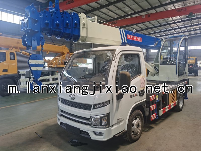 上汽藍牌吊車